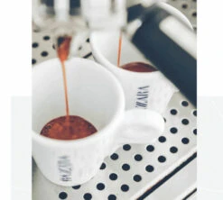 1kg Café En Grain Aromamore Arabica/Robusta - BAZZARA -Maxicoffee cafeengrainbazzaraaromamore