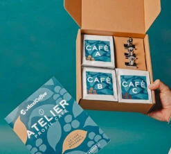 Coffret Atelier Profil Café : Expérience Dégustation Cafés En Grain -Maxicoffee coffret 1 avec pince 1